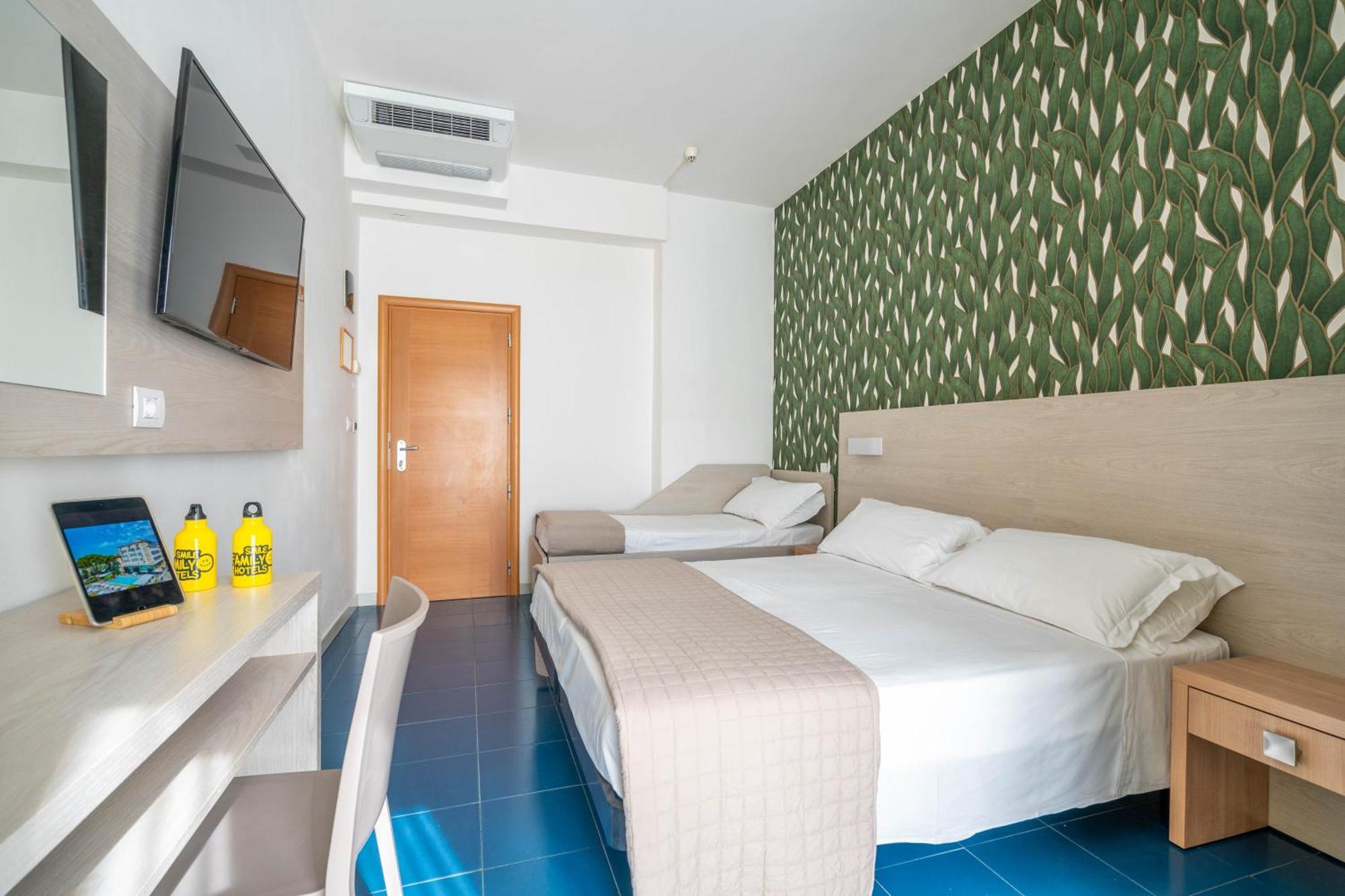 Lotus Hotel All Inclusive & Spiaggia Rimini Exterior photo