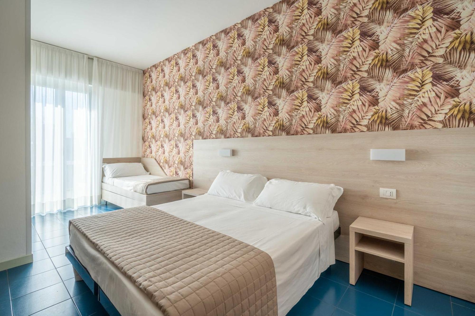 Lotus Hotel All Inclusive & Spiaggia Rimini Exterior photo