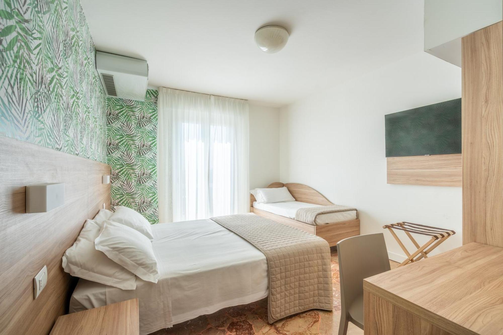 Lotus Hotel All Inclusive & Spiaggia Rimini Exterior photo