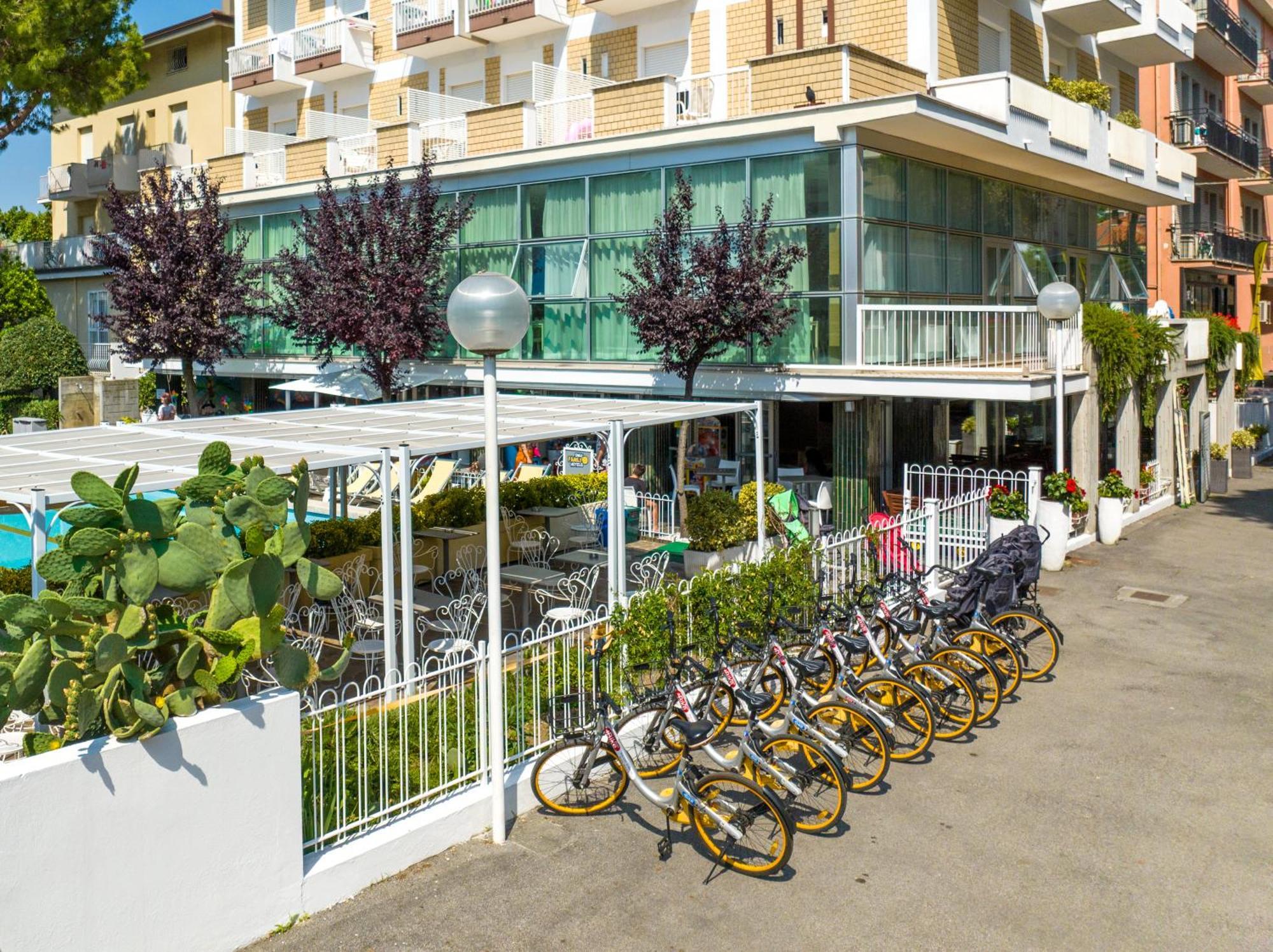 Lotus Hotel All Inclusive & Spiaggia Rimini Exterior photo